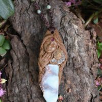 Chrysoprase Goddess with Ammonite - Image 2