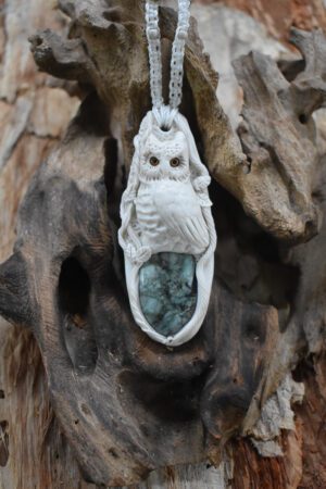 Emerald white Owl